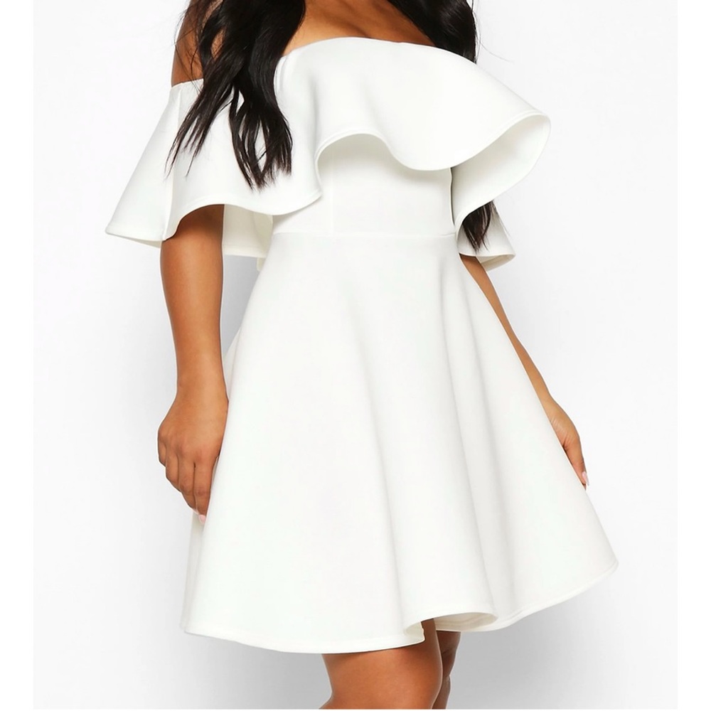 NWT || Boohoo || Off-shoulder white dress| size 10